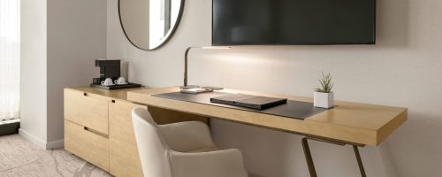 yvrjw-guestroom-0009-hor-clsc