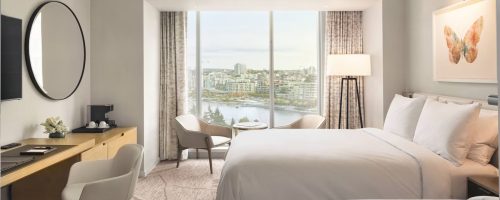 yvrjw-guestroom-0016-hor-clsc