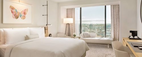 yvrjw-guestroom-0032-hor-clsc
